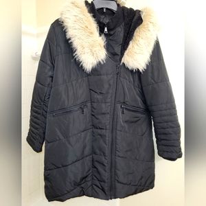 Women's XL Black hooded puffer coat fleece lined hood & removable faux fur trim.